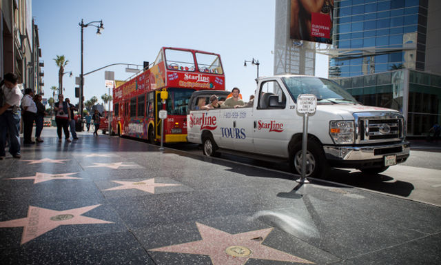 Hollywood Celebrity Homes Tour & Hop-on, Hop-off ticket Combo